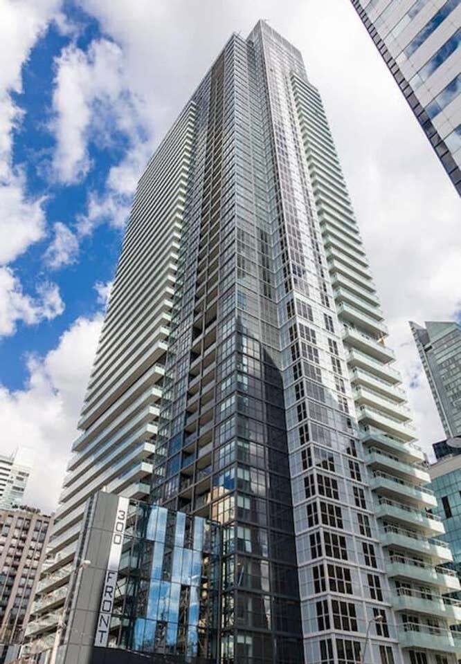 Luxury 1Br Condo - King Bed With City Views Toronto Extérieur photo