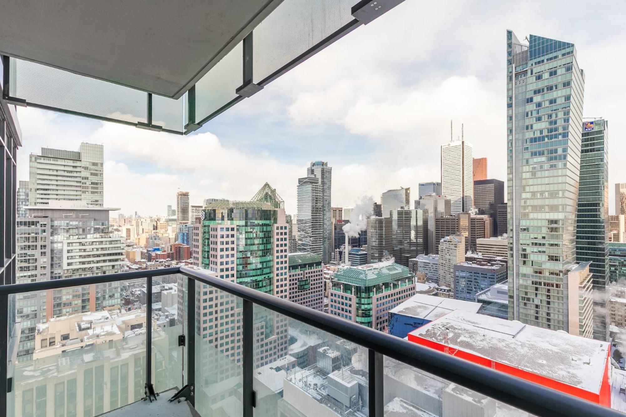 Luxury 1Br Condo - King Bed With City Views Toronto Extérieur photo